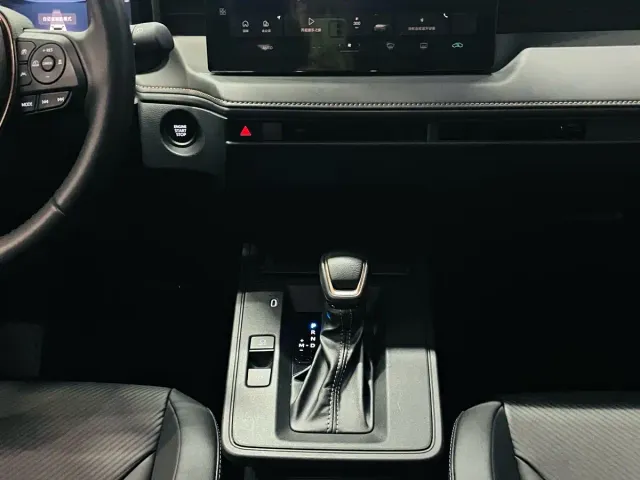 Toyota Frontlander — Фото автомобиля 12