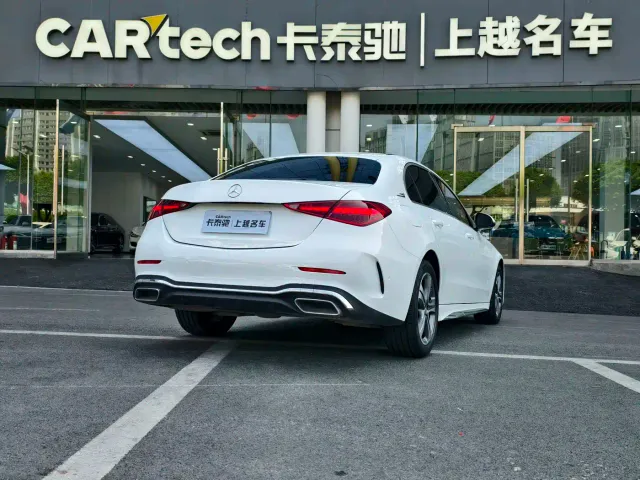 Mercedes-Benz C-Class — Фото автомобиля 3