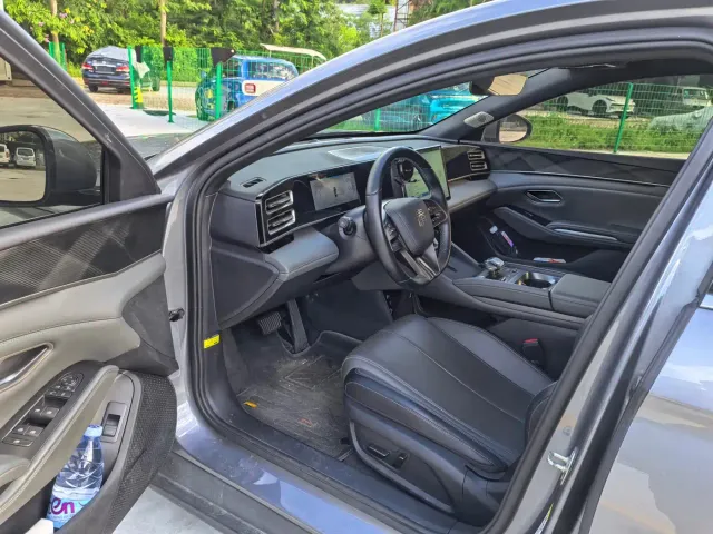 BYD Qin L — Фото автомобиля 4