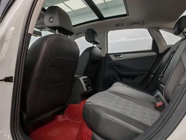 Volkswagen Sagitar — Фото автомобиля 5