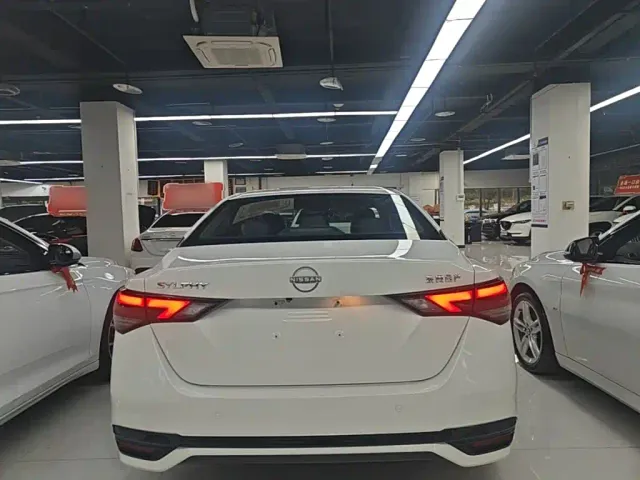 Nissan Sylphy — Фото автомобиля 5