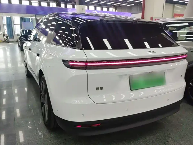 Li Auto i6 — Фото автомобиля 4