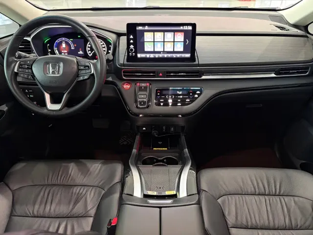 Honda Elysion — Фото автомобиля 5