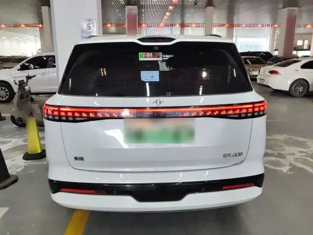Dongfeng eπ 008 — Фото автомобиля 5