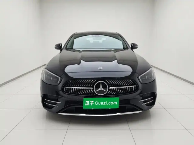 Mercedes-Benz E-Class — Фото автомобиля 2