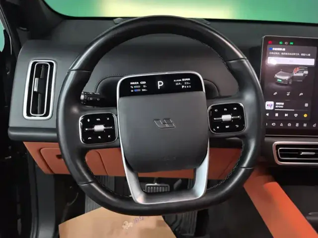 Li Auto L7 — Фото автомобиля 14