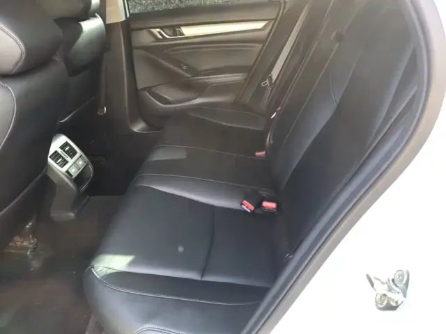 Honda Accord — Фото автомобиля 16