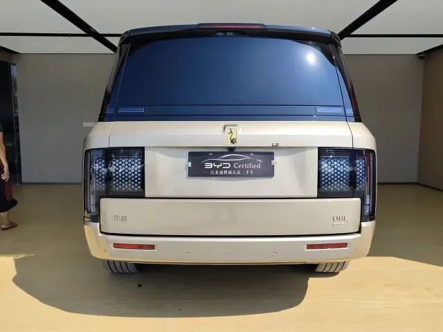 BYD U8L — Фото автомобиля 7