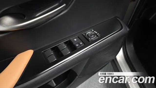 Lexus UX UX250h — Фото автомобиля 28