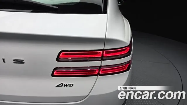 Genesis GV80 — Фото автомобиля 8