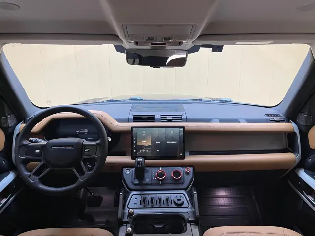 Land Rover Defender — Фото автомобиля 5