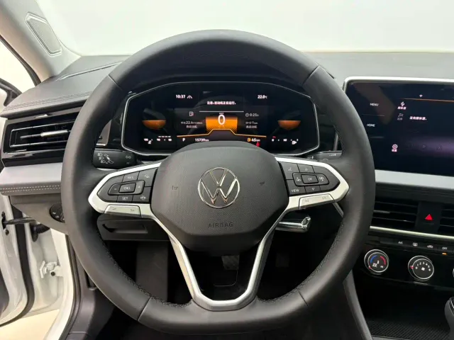 Volkswagen Sagitar — Фото автомобиля 6