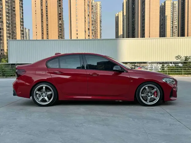 BMW BMW 1 Series 2021 120i M Sport Shadow Edition — Фото автомобиля 8