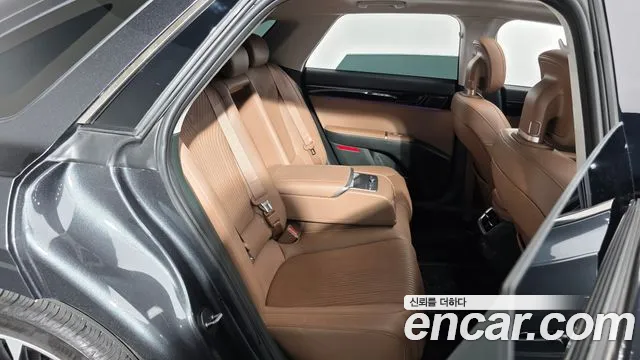 Hyundai Grandeur Grandeur (GN7) 2.5 Бензин 2WD — Фото автомобиля 11