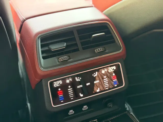 Audi A7L — Фото автомобиля 8