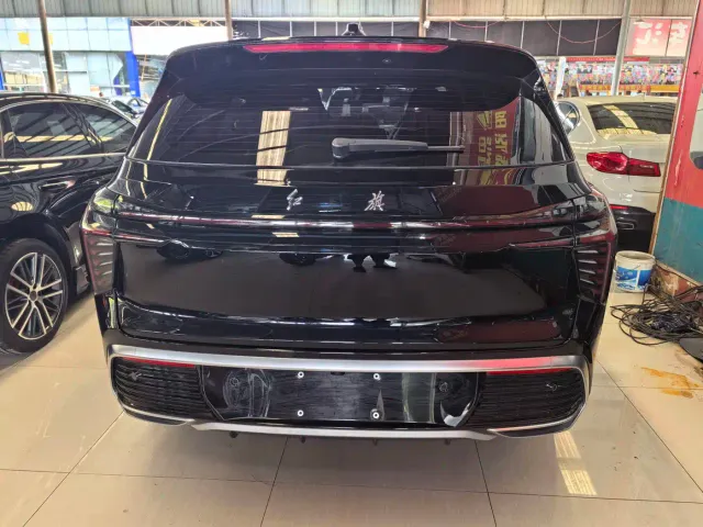 Hongqi HS3 — Фото автомобиля 12