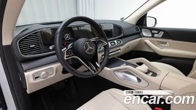 Mercedes-Benz GLE-Class — Фото автомобиля 13