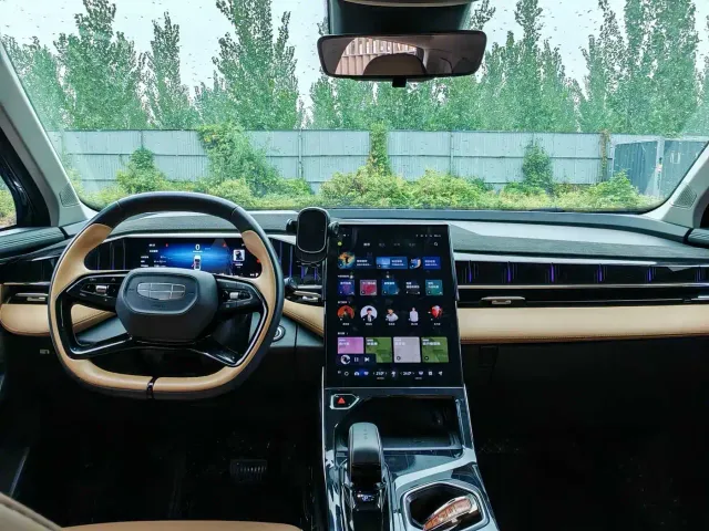 Geely Boyue L 2023 1.5TD DCT Premium — Фото автомобиля 7