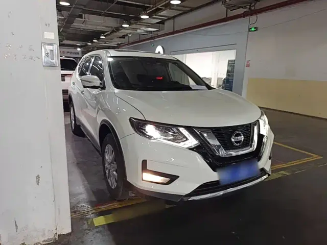 Nissan X-Trail — Фото автомобиля 3