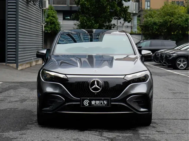 Mercedes-Benz EQE SUV — Фото автомобиля 2