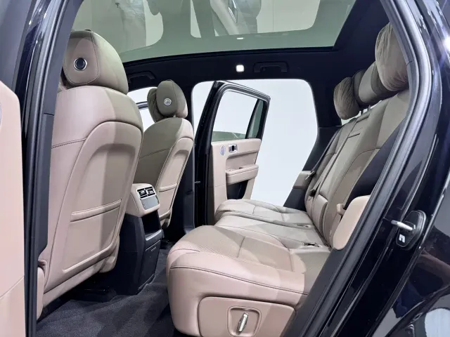 Li Auto L6 — Фото автомобиля 9