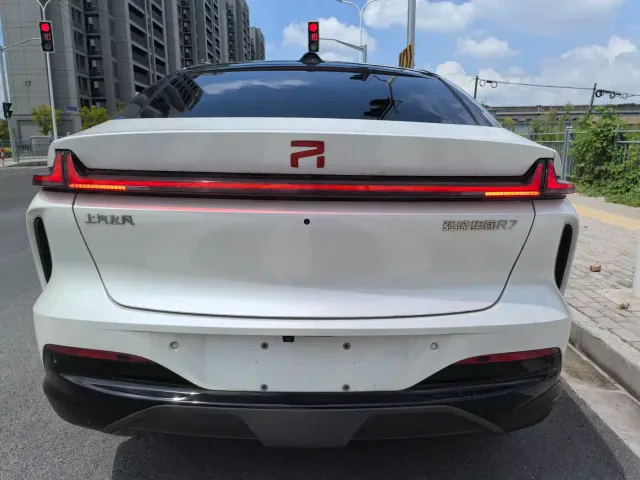 Roewe Feifan R7 — Фото автомобиля 12
