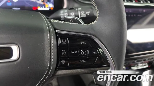 Jeep Cherokee — Фото автомобиля 16