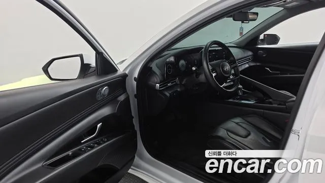 Hyundai Avante CN7 — Фото автомобиля 10