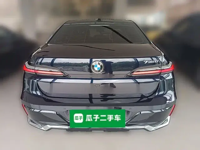 BMW 7 Series — Фото автомобиля 7