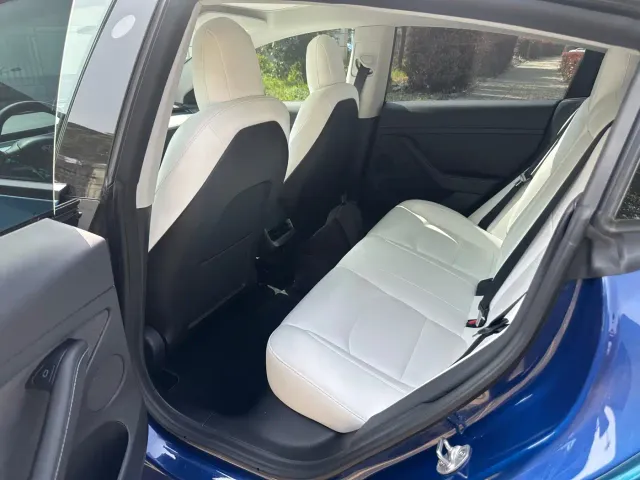 Tesla Model 3 — Фото автомобиля 7