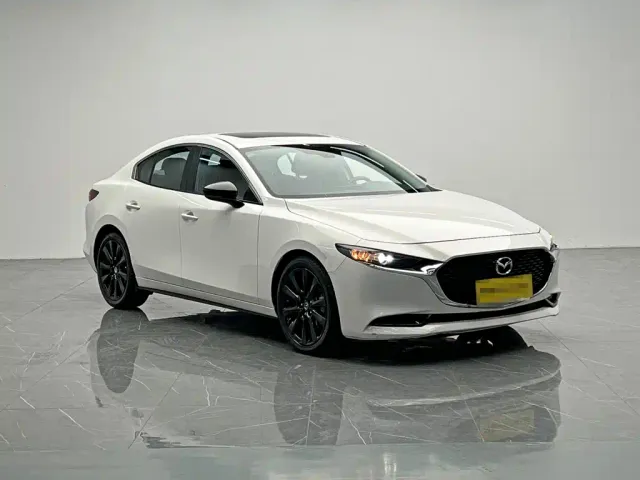 Mazda Axela — Фото автомобиля 7