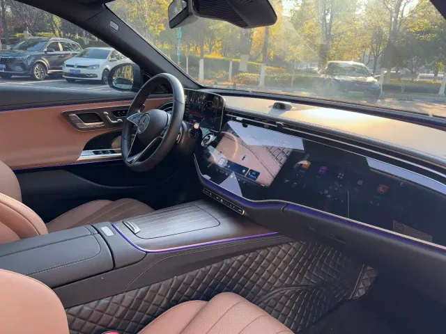 Mercedes-Benz E-Class — Фото автомобиля 9