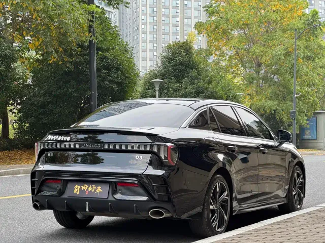 Lynk & Co 03 — Фото автомобиля 22