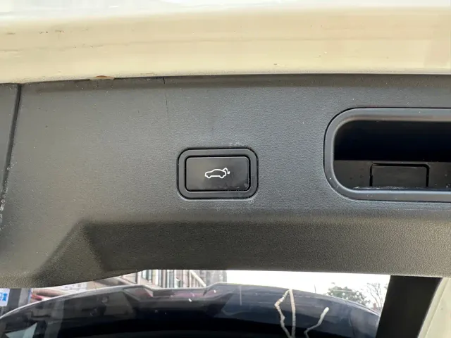 Geely Boyue L — Фото автомобиля 14