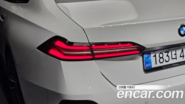 BMW 5 Series G60 — Фото автомобиля 23