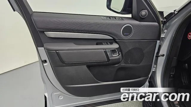 Land Rover Discovery — Фото автомобиля 13
