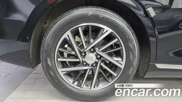 Hyundai Grandeur New — Фото автомобиля 19