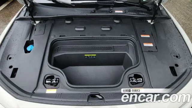 Audi A6 e-Tron — Фото автомобиля 20