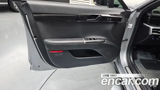Hyundai Grandeur Grandeur (GN7) 3.5 LPG 2WD (Такси) — Фото автомобиля 24