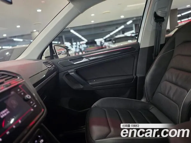 Volkswagen Tiguan Generation 2 — Фото автомобиля 14