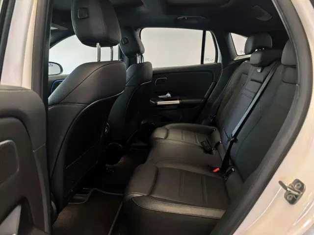 Mercedes-Benz EQA — Фото автомобиля 14