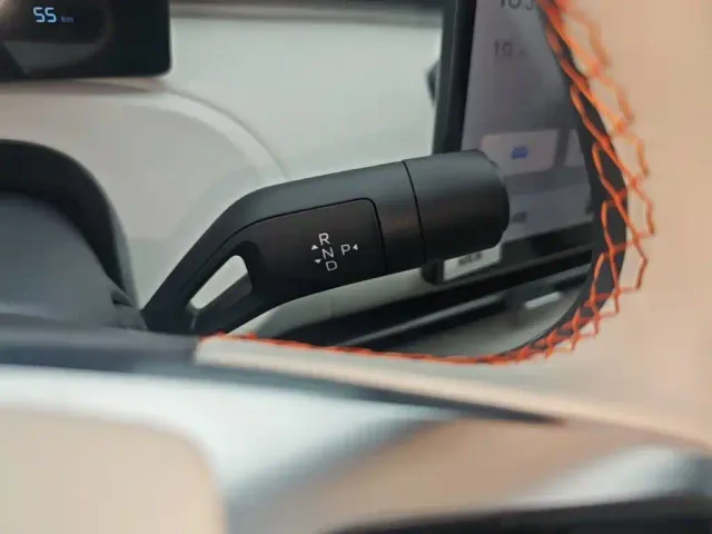 Geely Galaxy Starship 7 EM-i — Фото автомобиля 13