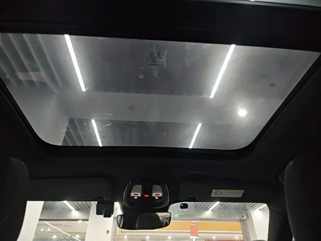 Volvo XC40 — Фото автомобиля 17