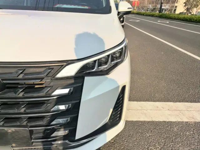GAC Trumpchi M6 — Фото автомобиля 23