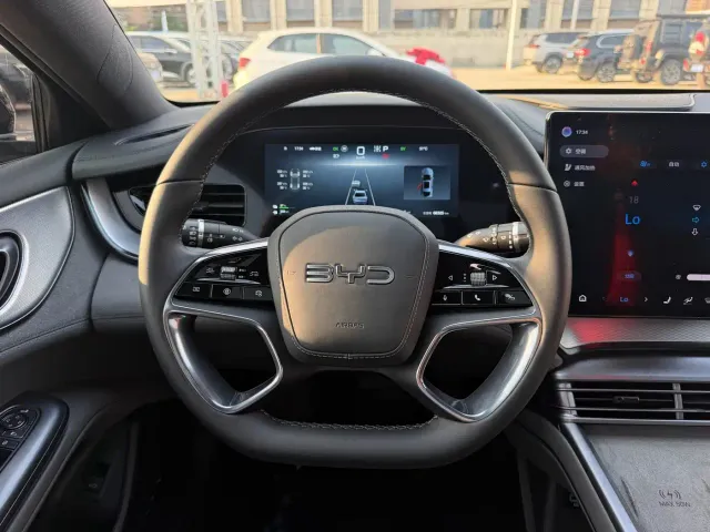BYD Seal 07 DM-i — Фото автомобиля 11