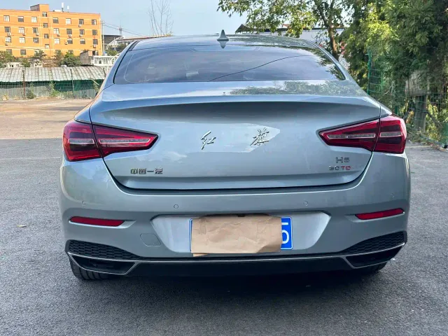 Hongqi H5 — Фото автомобиля 8