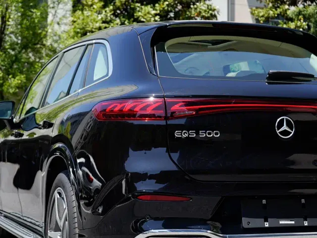 Mercedes-Benz EQS SUV — Фото автомобиля 5