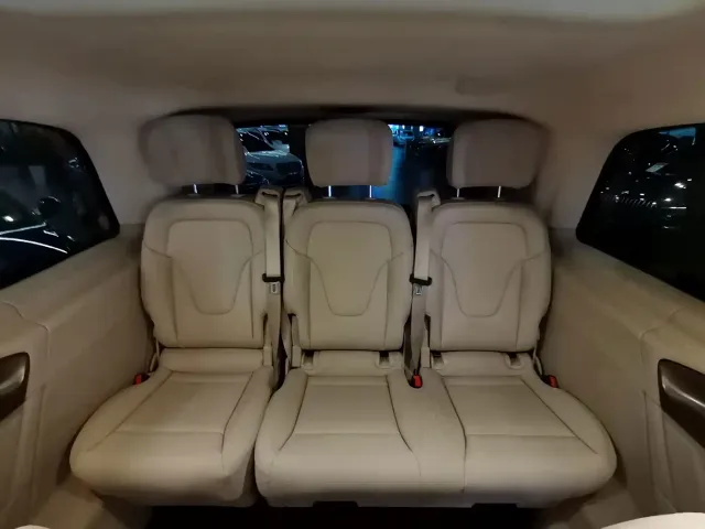 Mercedes-Benz V-Class — Фото автомобиля 19