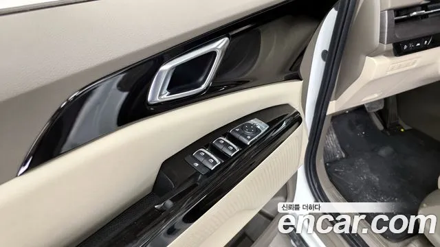 Kia Carnival Generation 4 — Фото автомобиля 29