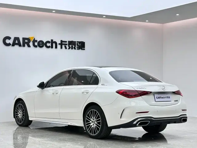 Mercedes-Benz C-Class — Фото автомобиля 3